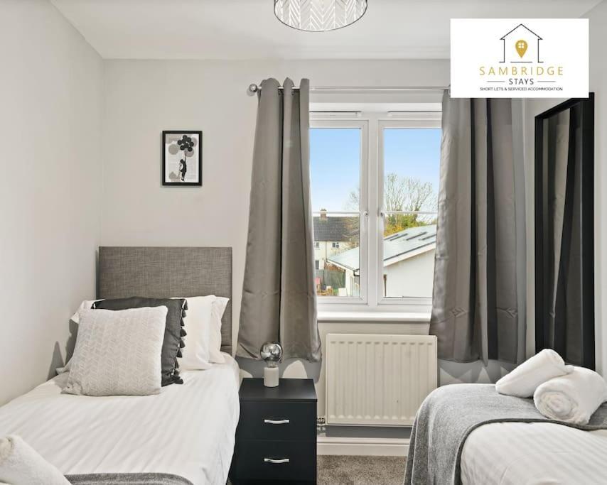 Aylesbury Central - 2 Bedroom Serviced Apt In Aylesbury By Sambridge Stays BUCKINGHAMSHIRE Esterno foto